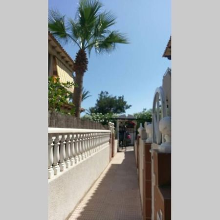 Апартаменты La Casa De La Palmera Торевьиа Экстерьер фото